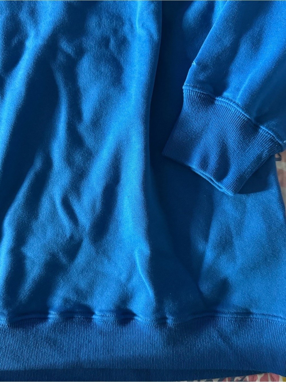 NWT medium blue hollister crewneck - Picture 4 of 4
